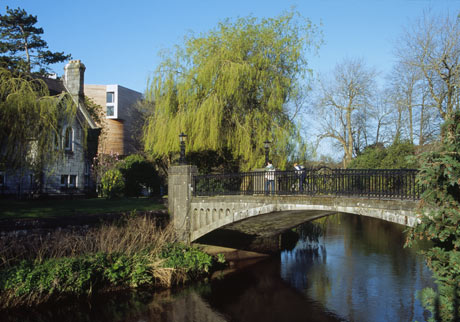 Image of the bridge crossing over the river Lee at the mani entrance to UCC